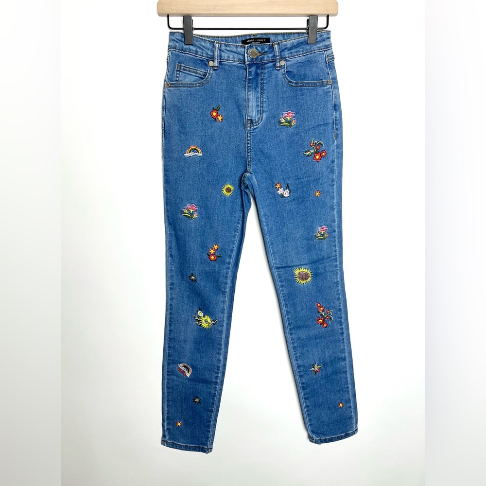 Romeo & Juliet Couture Embroidered Skinny Jeans